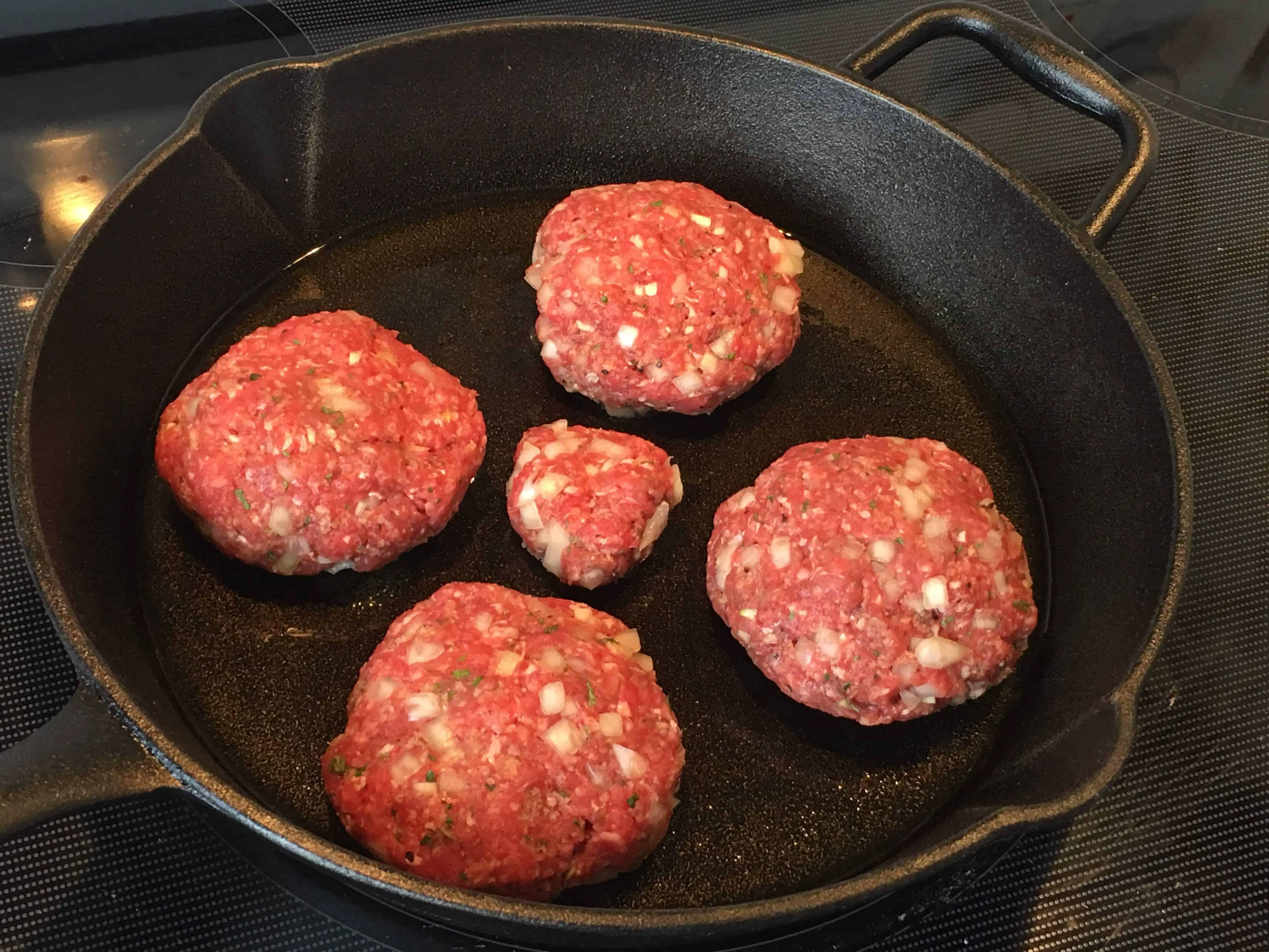 Yes, You Can Grill Burgers on a Cast-Iron Skillet. Here's How - CNET