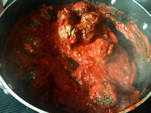 Homemade Cast Iron Meatballs (how to make them Italian-style) - Vintage ...