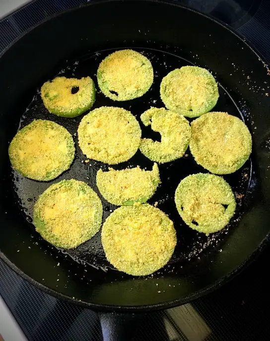 cast-iron skillet fried green tomatoes